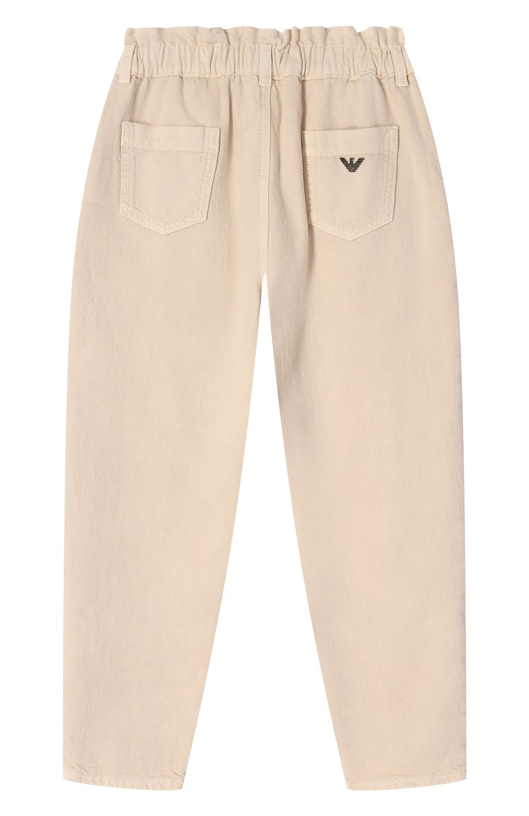 Детские джинсы EMPORIO ARMANI светло-бежевого цвета, арт. EG000158/AF13597 | Фото 2 (Нос: Не проставлено; Детали: Однотонный; Материал внешний: Хлопок; Автоматизация состава: Проставлено; Ростовка одежда: 5 лет | 110 см, 10 - 11 лет | 140 - 146см, 13 - 15 лет | 158 см, 7 лет | 122 см, 6 лет | 116 см)