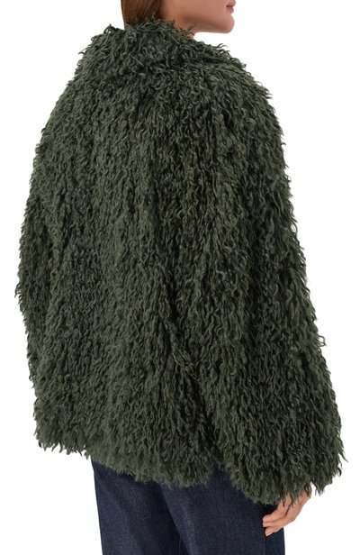 Шуба из экомеха EMPORIO ARMANI хаки цвета по цене 84150 руб., арт. EW004261/AF24389, фото 4 Шуба из экомеха EMPORIO ARMANI, арт. EW004261/AF24389, фото 4