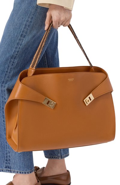 Сумка hug soft large FERRAGAMO, арт. 21A607/790, фото 2