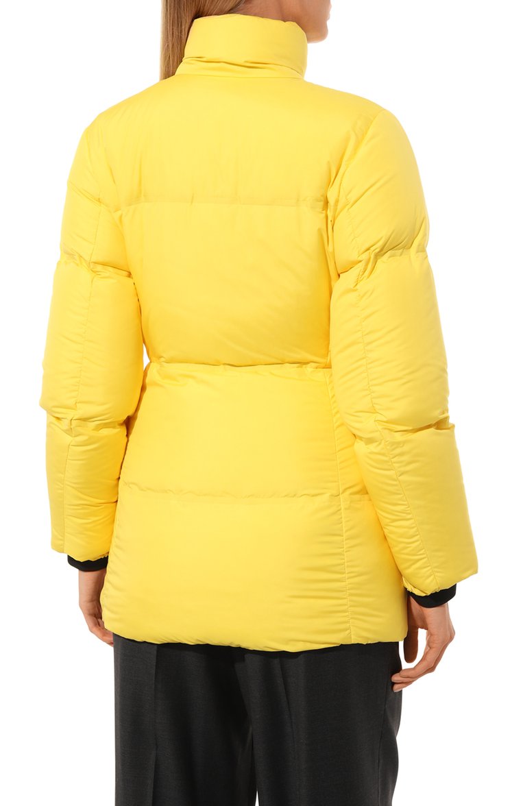 Женский пуховик prada linea rossa PRADA желтого цвета, арт. 29X688-1VL2-F0010-192 | Фото 4 (Рукава: Длинные; Длина (верхняя одежда): Короткие; Материал внешний: Синтетический материал; Стили: Спорт-шик; Материал сплава: Проставлено; Драгоценные камни: Проставлено; Региональные ограничения белый список (Axapta Mercury): Не проставлено; Кросс-КТ: Пуховик)