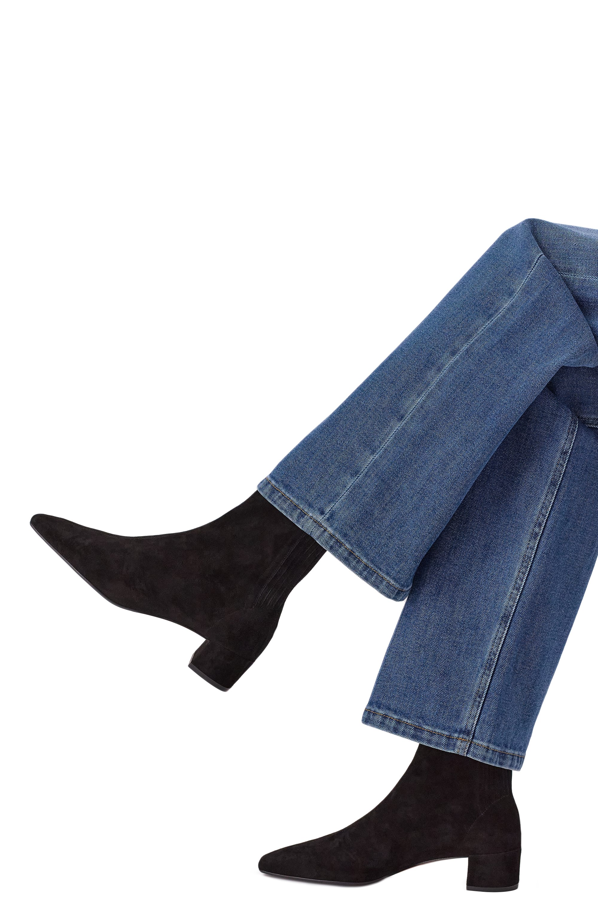 Замшевые ботильоны saint honore 35 AQUAZZURA черного цвета по цене 99100 руб., арт. SH0MIDB8/SUE, фото 2 Замшевые ботильоны saint honore 35 AQUAZZURA, арт. SH0MIDB8/SUE, фото 2