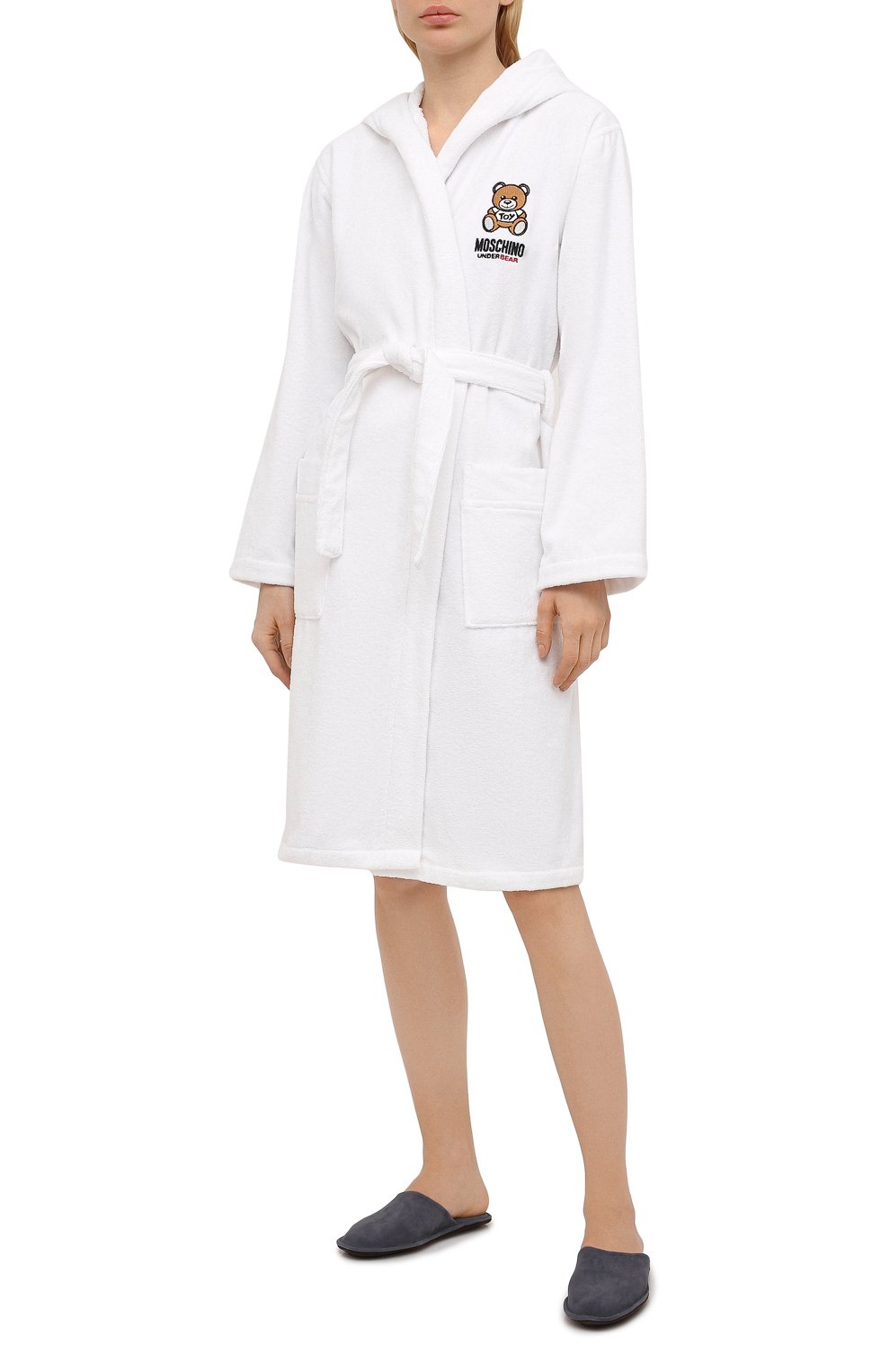 Хлопковый халат MOSCHINO белого цвета по цене 22200 руб., арт. A7301/9040, фото 2 Хлопковый халат MOSCHINO, арт. A7301/9040, фото 2