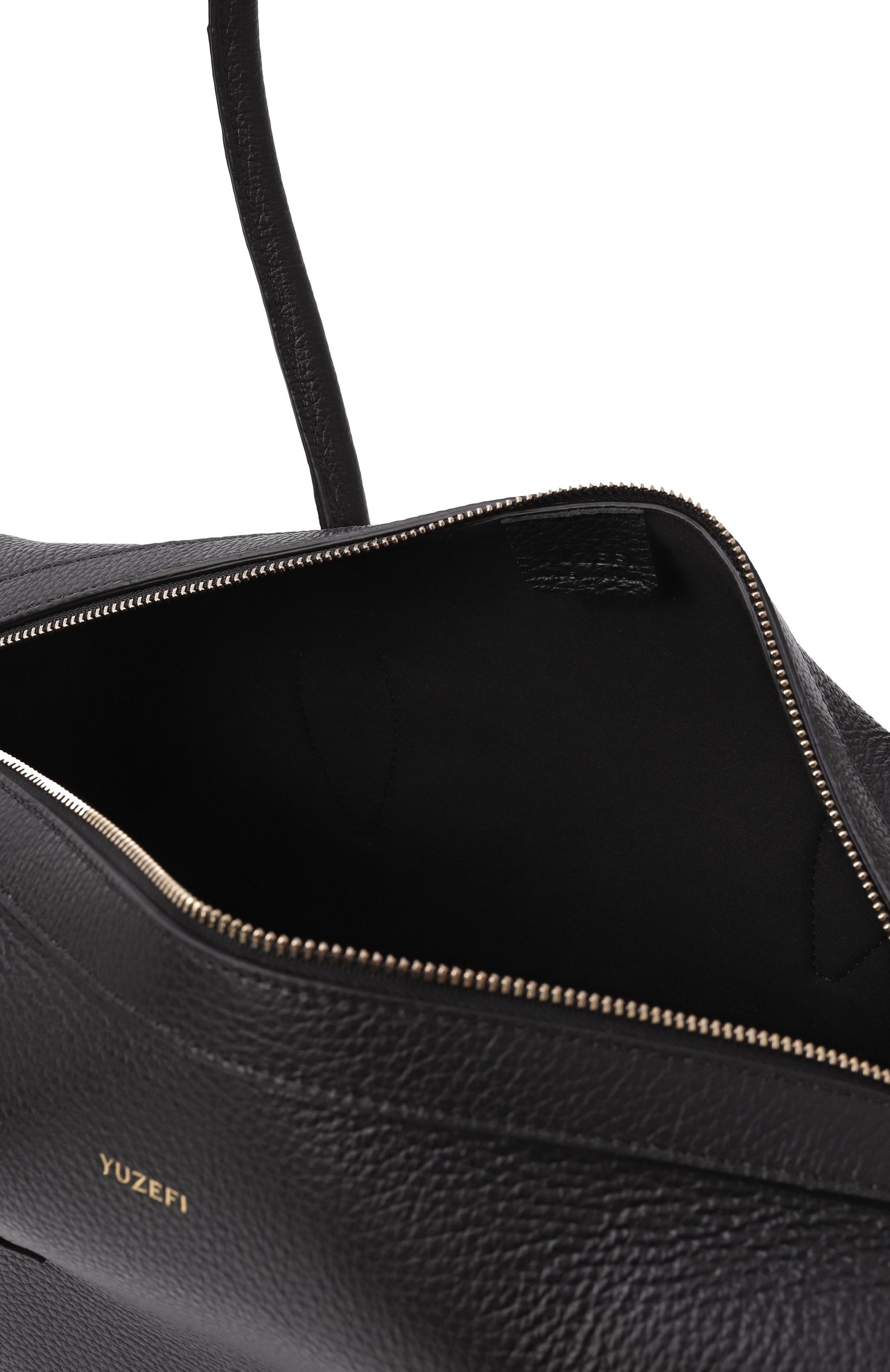 Сумка brioche duffle YUZEFI черного цвета по цене 93300 руб., арт. BRI0CHE DUFFLE/PEBBLE GRAIN LEATHER, фото 6 Сумка brioche duffle YUZEFI, арт. BRI0CHE DUFFLE/PEBBLE GRAIN LEATHER, фото 6