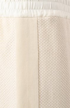 Мужские хлопковые шорты JIL SANDER кремового цвета, арт. J22MU0131/J20258 | Фото 6 (Материал сплава: Проставлено; Драгоценные камни: Проставлено; Длина Шорты М: Ниже колена; Принт: Без принта; Стили: Минимализм; Случай: Повседневный; Материал внешний: Хлопок)