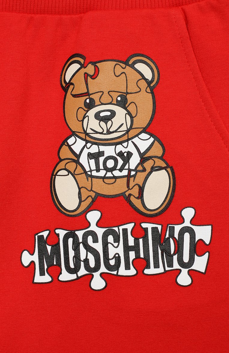 Детские хлопковые джоггеры MOSCHINO красного цвета, арт. HUP040/LDA14/10A-14A | Фото 3 (Материал внешний: Хлопок; Девочки Кросс-КТ: Брюки-одежда, Джоггеры-одежда, Брюки-спорт; Нос: Не проставлено; Ростовка одежда: 10 - 11 лет | 140 - 146см, 12 лет | 152 см, 13 - 15 лет | 158 см)