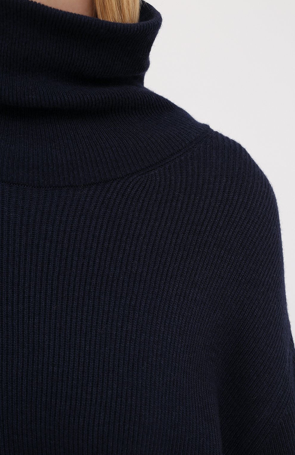 Платье-миди NANUSHKA темно-синего цвета по цене 42550 руб., арт. CANAAN_NAVY_RECYCLED CASHMERE KNIT, фото 5 Платье-миди NANUSHKA, арт. CANAAN_NAVY_RECYCLED CASHMERE KNIT, фото 5
