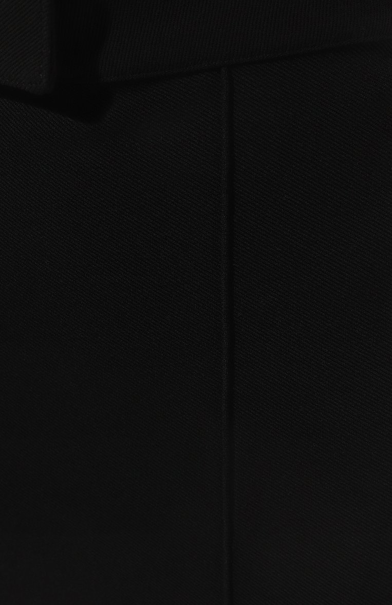 Женские брюки HELMUT LANG черного цвета, арт. N05HW204 | Фото 5 (Материал внешний: Вискоза, Синтетический материал; Стили: Минимализм; Женское Кросс-КТ: Брюки-одежда; Силуэт Ж (брюки и джинсы): Расклешенные; Длина (брюки, джинсы): Стандартные)