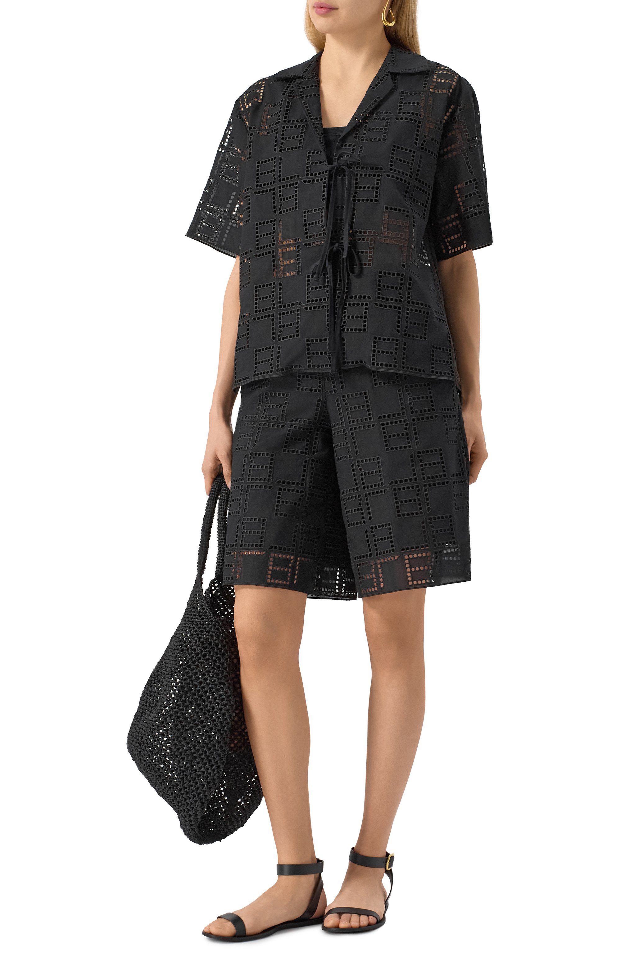 Рубашка BEATRICE .B черного цвета по цене 31000 руб., арт. 25FE4236NASHI, фото 2 Рубашка BEATRICE .B, арт. 25FE4236NASHI, фото 2