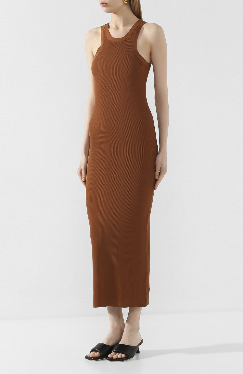 Платье из вискозы TOTEME коричневого цвета по цене 28950 руб., арт. ESPERA TANK DRESS 202-621-755, фото 3 Платье из вискозы TOTEME, арт. ESPERA TANK DRESS 202-621-755, фото 3