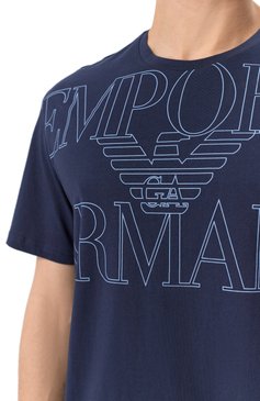 Мужская хлопковая футболка EMPORIO ARMANI темно-синего цвета, арт. EM000574/AF12326 | Фото 5 (Материал сплава: Проставлено; Рукава: Короткие; Длина (для топов): Стандартные; Драгоценные камни: Проставлено; Материал внешний: Хлопок; Принт: С принтом; Стили: Кэжуэл; Мужское Кросс-КТ: Футболка-одежда; Кросс-КТ: Джерси)