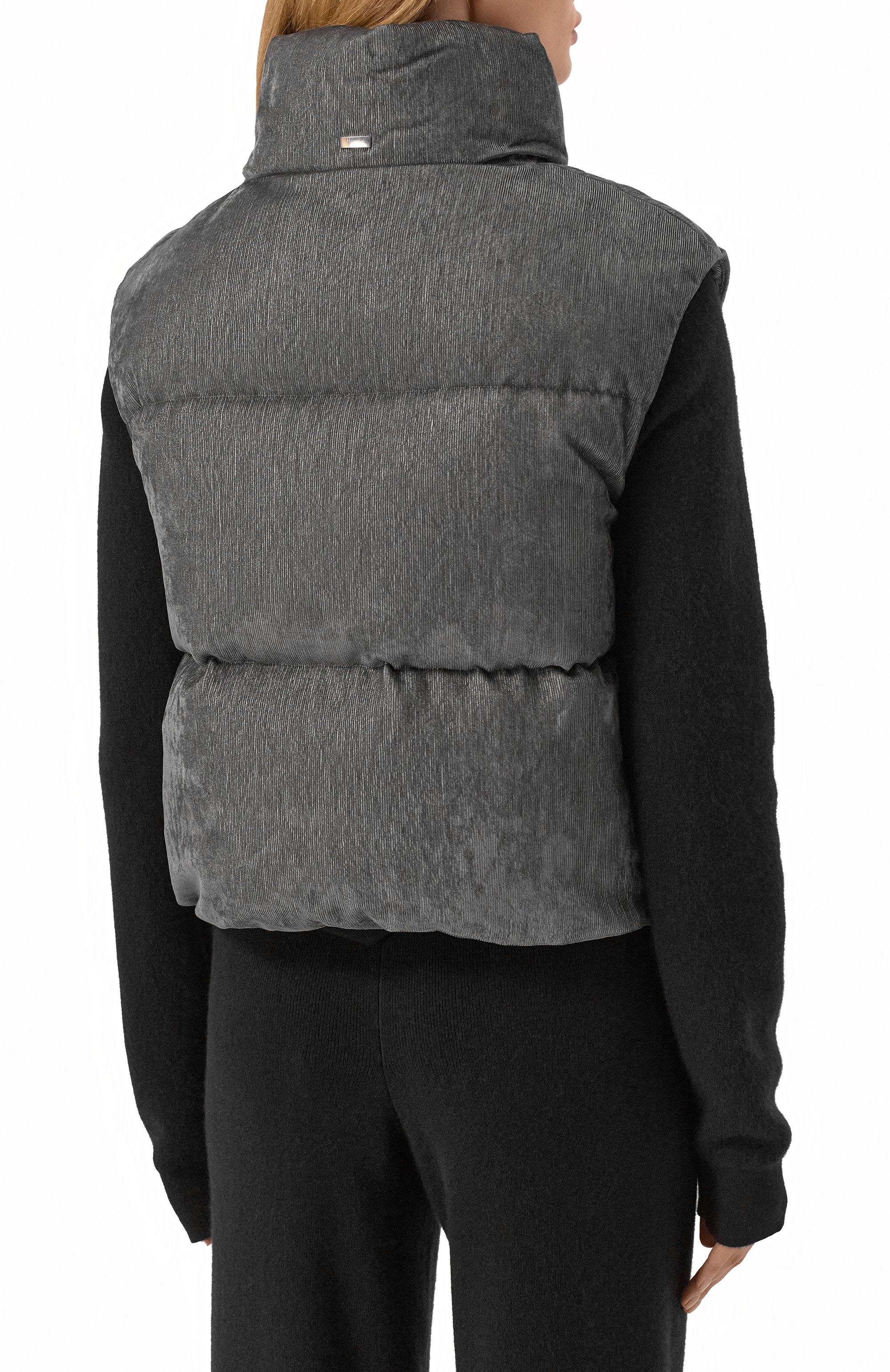 Пуховый жилет HERNO серого цвета по цене 87100 руб., арт. PI00157DR/12728, фото 4 Пуховый жилет HERNO, арт. PI00157DR/12728, фото 4