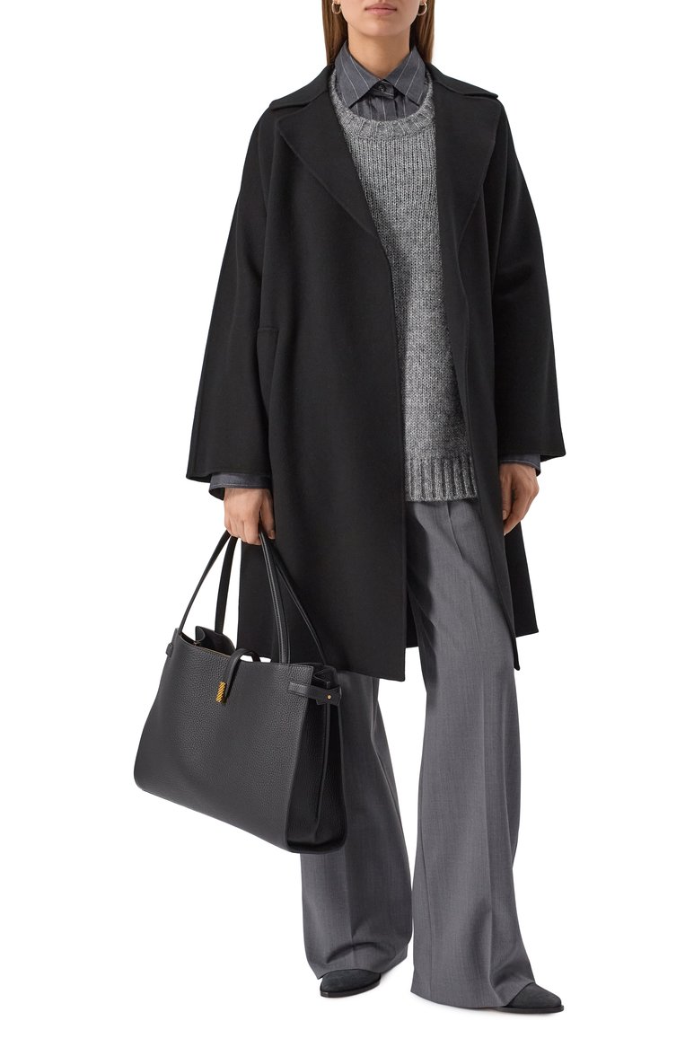 Женское шерстяное пальто WEEKEND MAX MARA черного �цвета, арт. CIVADA | Фото 2 (Длина (верхняя одежда): До колена; Автоматизация состава: Проставлено; Автоматизация ТО: Проставлено; Материал внешний: Шерсть; Рукава: Длинные; 1-2-бортные: Однобортные; Стили: Классический)