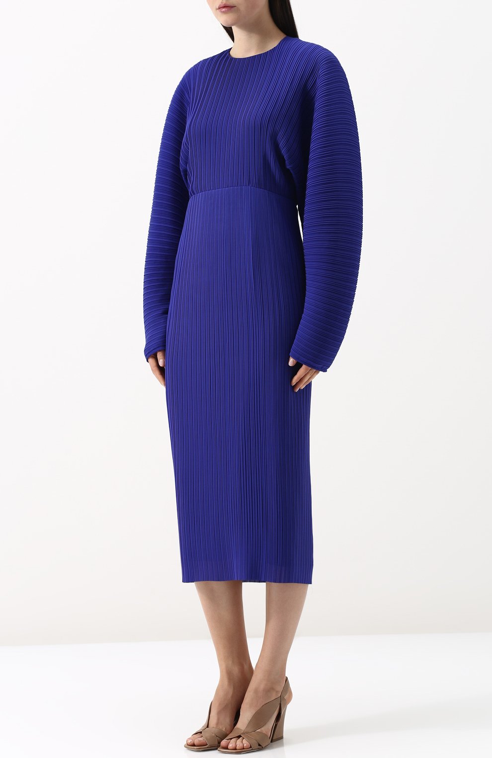 Однотонное плиссированное платье-миди с объемными рукавами SOLACE LONDON, арт. 0S1897, фото 3