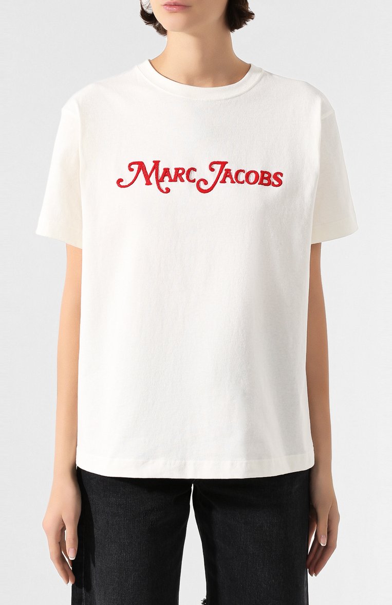 Женская хлопковая футболка MARC JACOBS (THE) белого цвета, арт. C6000039 | Фото 3 (Материал внешний: Хлопок; Длина (для топов): Стандартные; Рукава: Короткие; Стили: Кэжуэл; Принт: С принтом; Женское Кросс-КТ: Футболка-одежда; Драгоценные камни: Проставлено; Материал сплава: Проставлено)