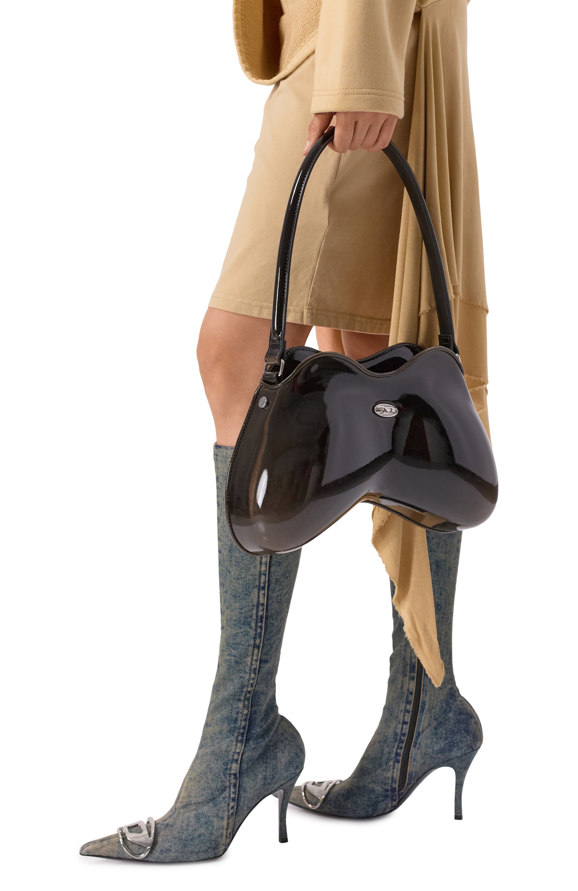 Сумка double-d DIESEL черного цвета по цене 52950 руб., арт. X10327/P8008, фото 2 Сумка double-d DIESEL, арт. X10327/P8008, фото 2