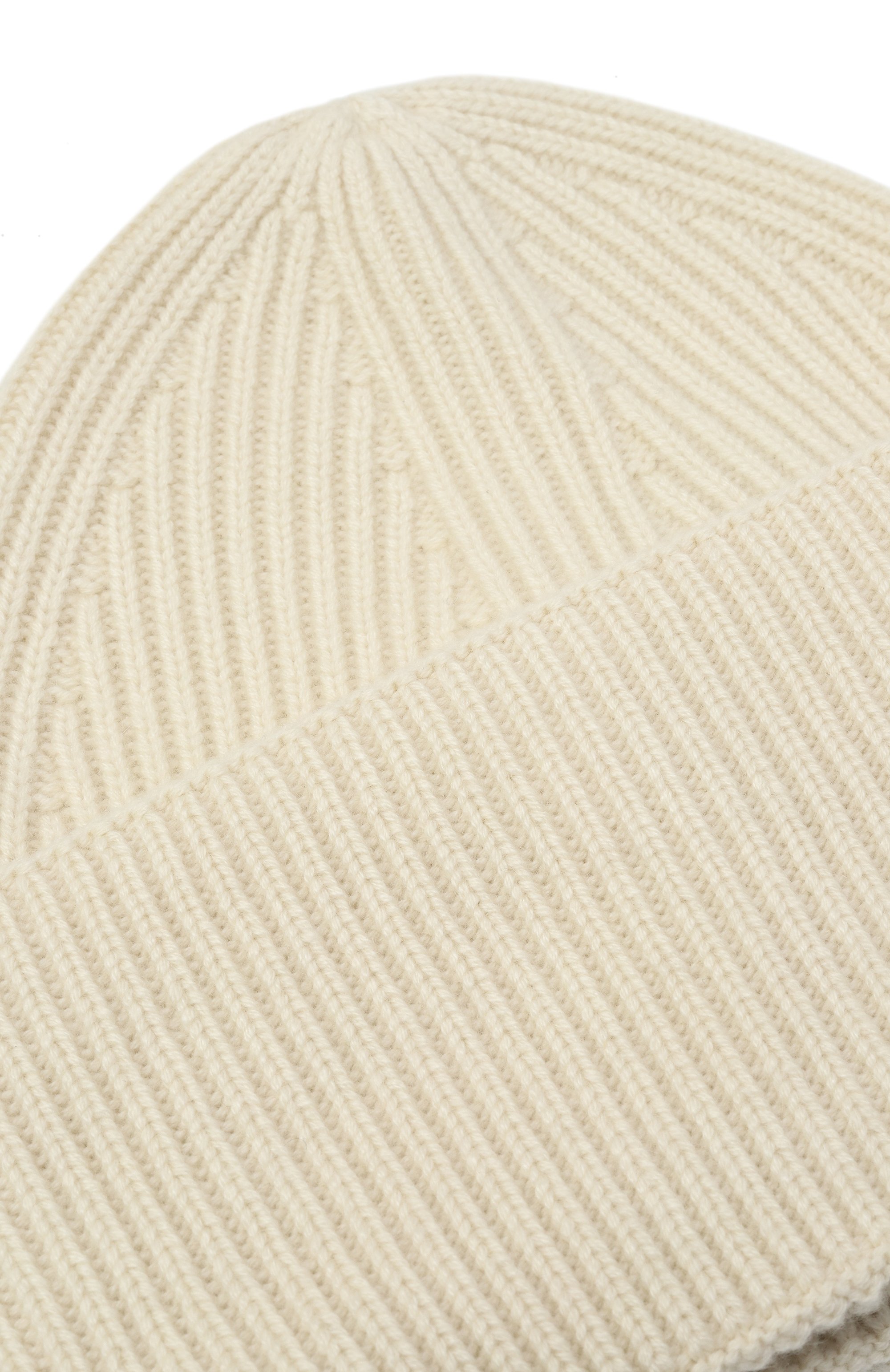 Кашемировая шапка LANEUS кремового цвета по цене 32900 руб., арт. F5LAUAHT186, фото 3 Кашемировая шапка LANEUS, арт. F5LAUAHT186, фото 3