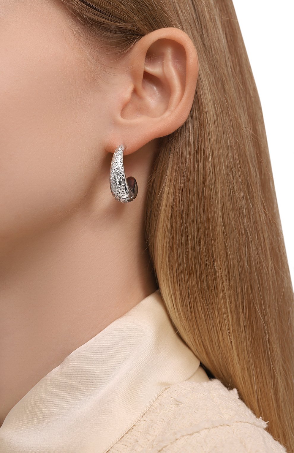 Серьги stasya LEVASHOVAELAGINA серебряного цвета по цене 25000 руб., арт. stasya/ea, фото 2 Серьги stasya LEVASHOVAELAGINA, арт. stasya/ea, фото 2