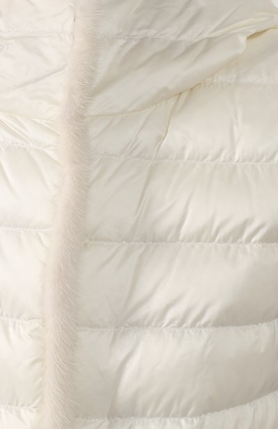 Пуховый жилет beurre MONCLER белого цвета по цене 166700 руб., арт. F1-093-1B105-01-C0357, фото 5 Пуховый жилет beurre MONCLER, арт. F1-093-1B105-01-C0357, фото 5