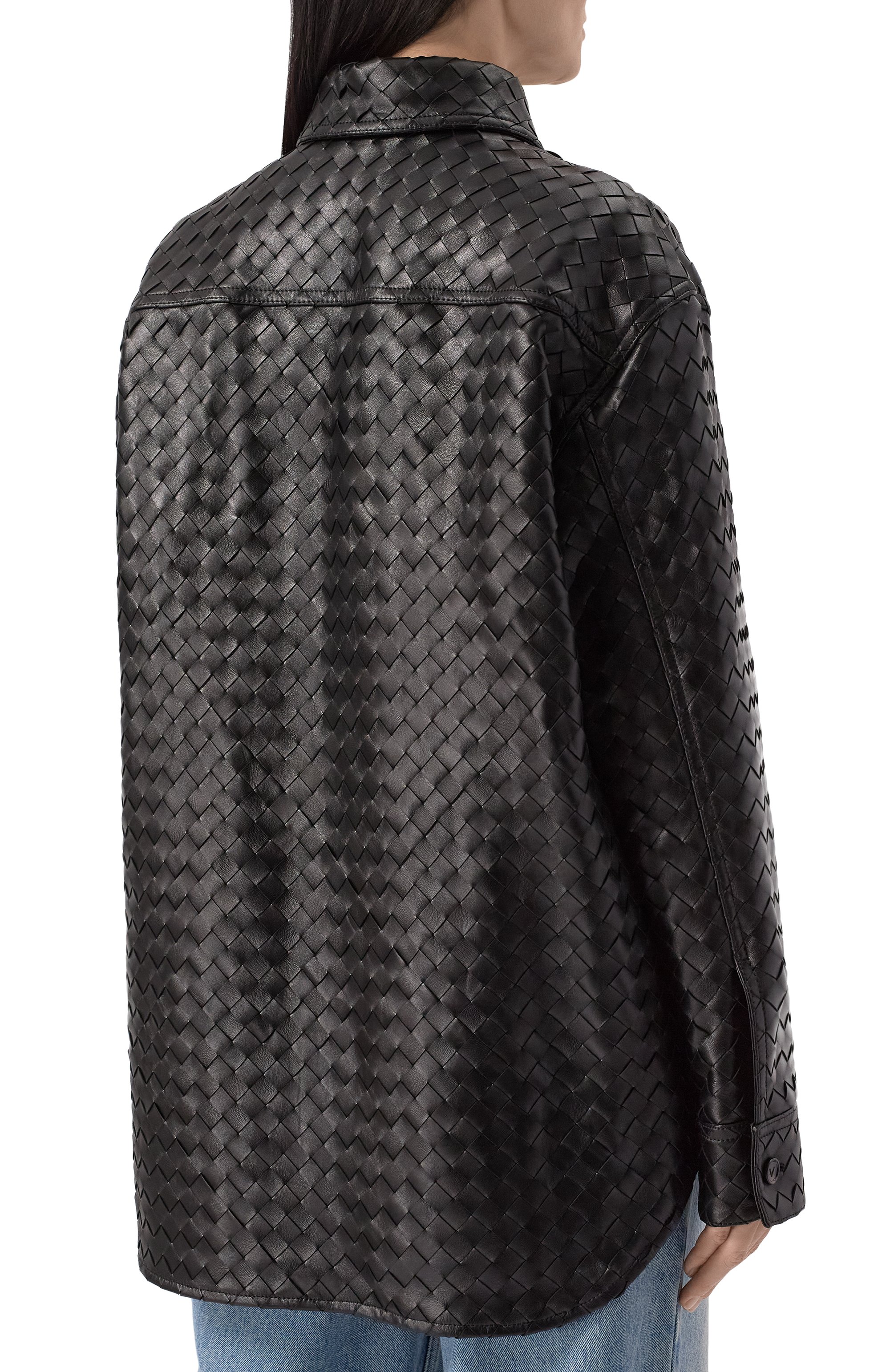 Кожаная рубашка BOTTEGA VENETA черного цвета по цене 1315000 руб., арт. 813044/V2JG0, фото 4 Кожаная рубашка BOTTEGA VENETA, арт. 813044/V2JG0, фото 4