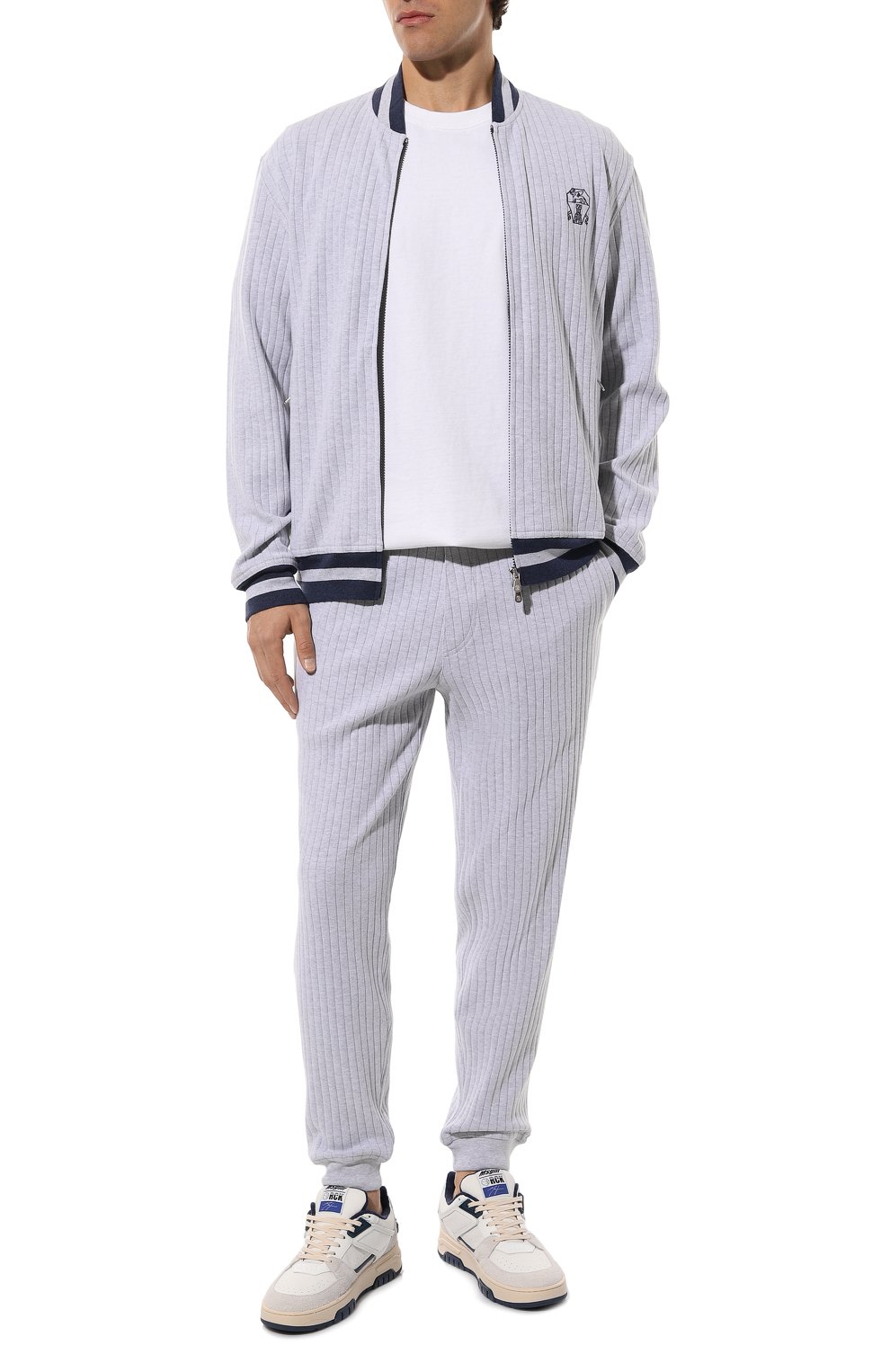 Хлопковые джоггеры BRUNELLO CUCINELLI светло-серого цвета по цене 149000 руб., арт. MTU20B2209, фото 2 Хлопковые джоггеры BRUNELLO CUCINELLI, арт. MTU20B2209, фото 2