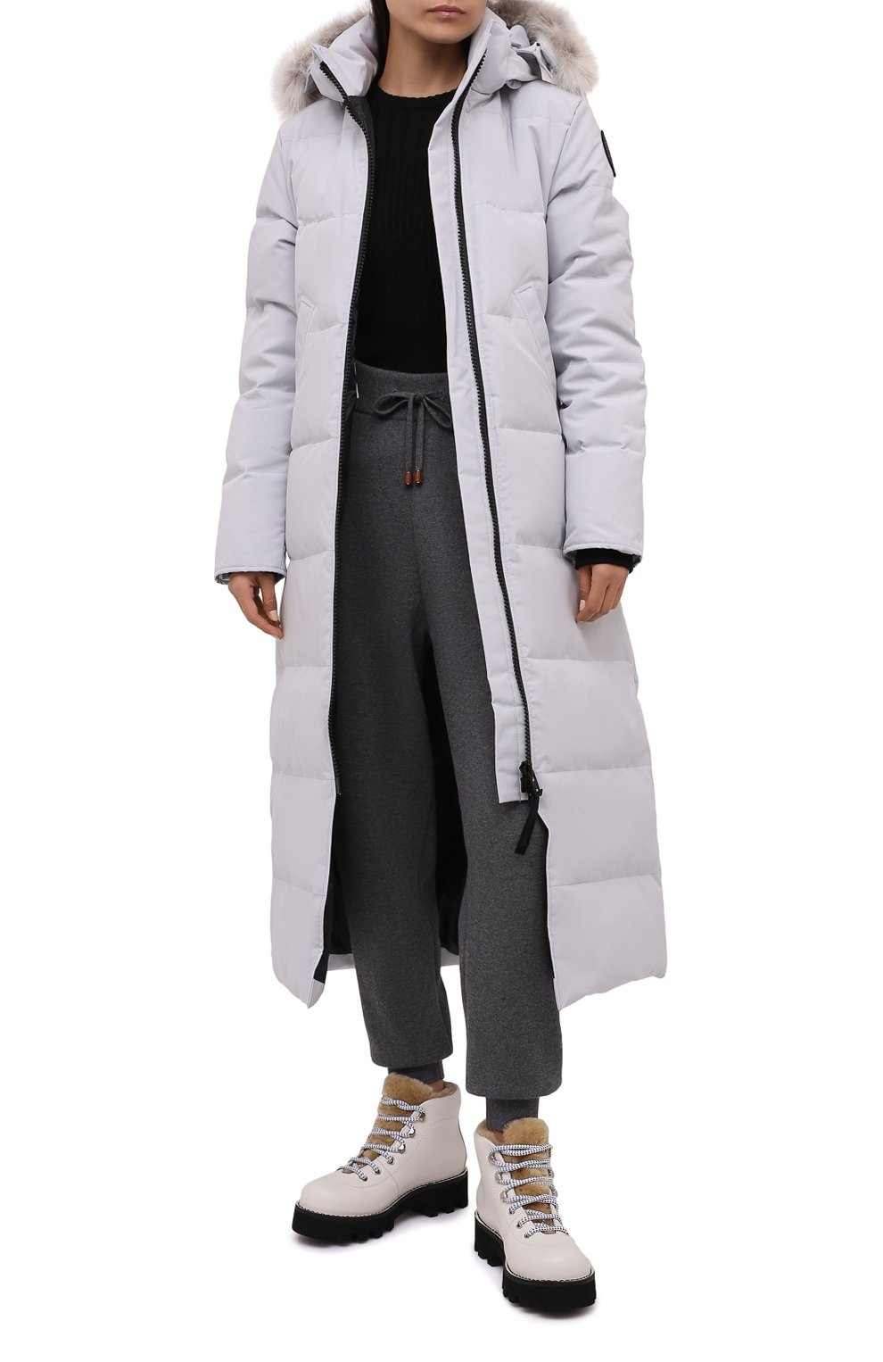 Пуховая парка mystique CANADA GOOSE светло-серого цвета по цене 151500 руб., арт. 3035LB, фото 2 Пуховая парка mystique CANADA GOOSE, арт. 3035LB, фото 2