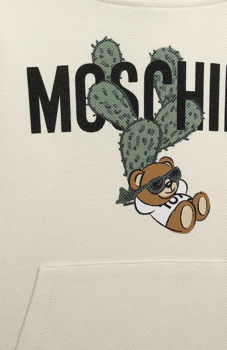 Детский хлопковое худи MOSCHINO кремового цвета, арт. HNF079/LCA72/4-8 | Фото 3 (Рукава: Длинные; Драгоценные камни: Проставлено; Материал внешний: Хлопок; Материал сплава: Проставлено; Девочки Кросс-КТ: Худи-одежда; Ростовка одежда: 4 года | 104 см, 5 лет | 110 см, 6 лет | 116 см, 8 лет | 128 см)