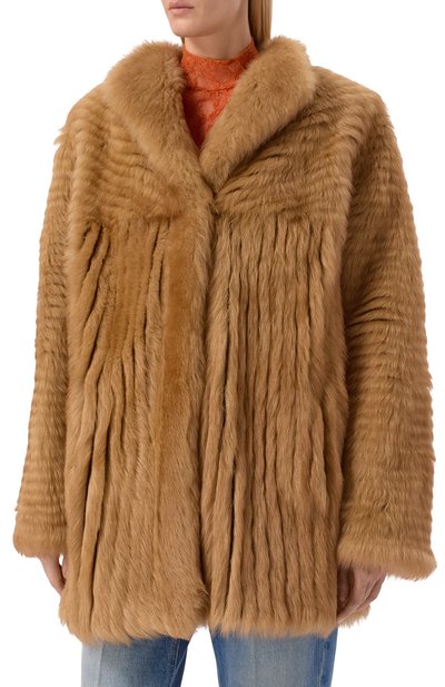 Шуба из овчины VALENTINO бежевого цвета по цене 1995000 руб., арт. 7B0NB06M/9QF, фото 3 Шуба из овчины VALENTINO, арт. 7B0NB06M/9QF, фото 3