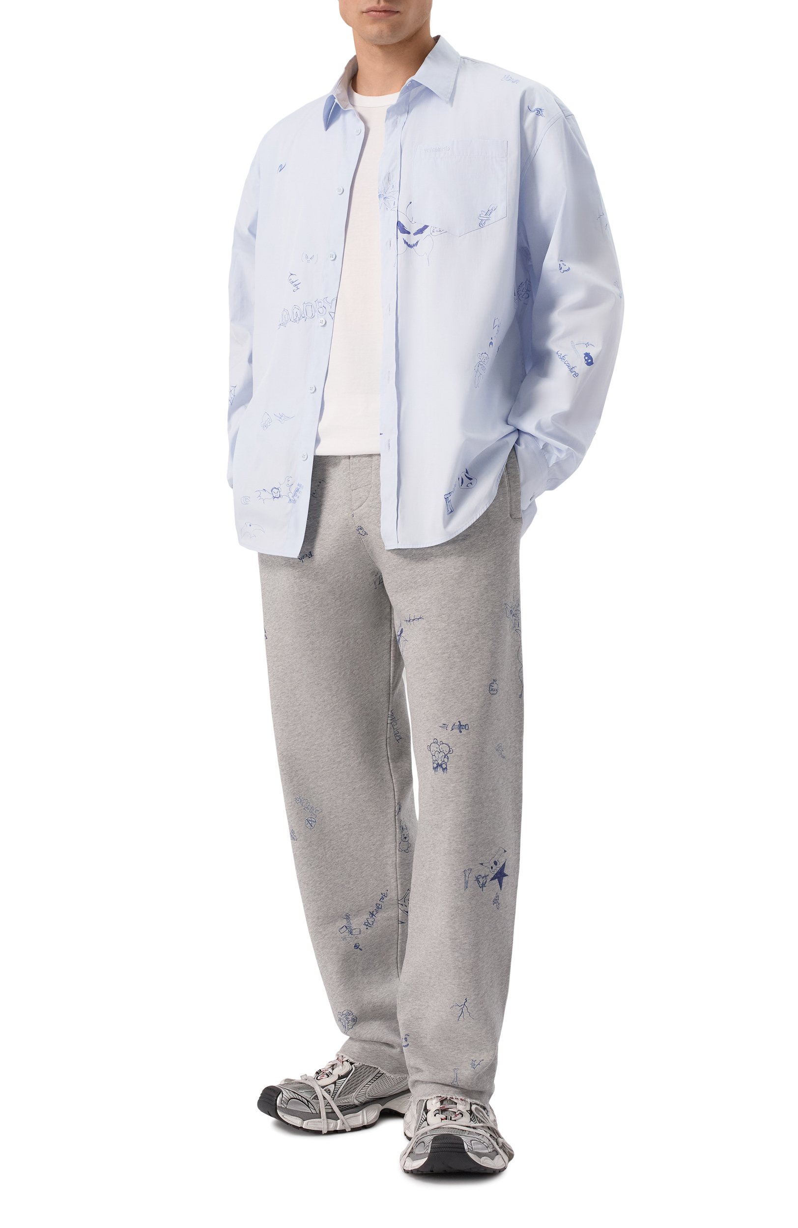 Хлопковая рубашка VETEMENTS голубого цвета по цене 104000 руб., арт. MH27SH256LB, фото 2 Хлопковая рубашка VETEMENTS, арт. MH27SH256LB, фото 2