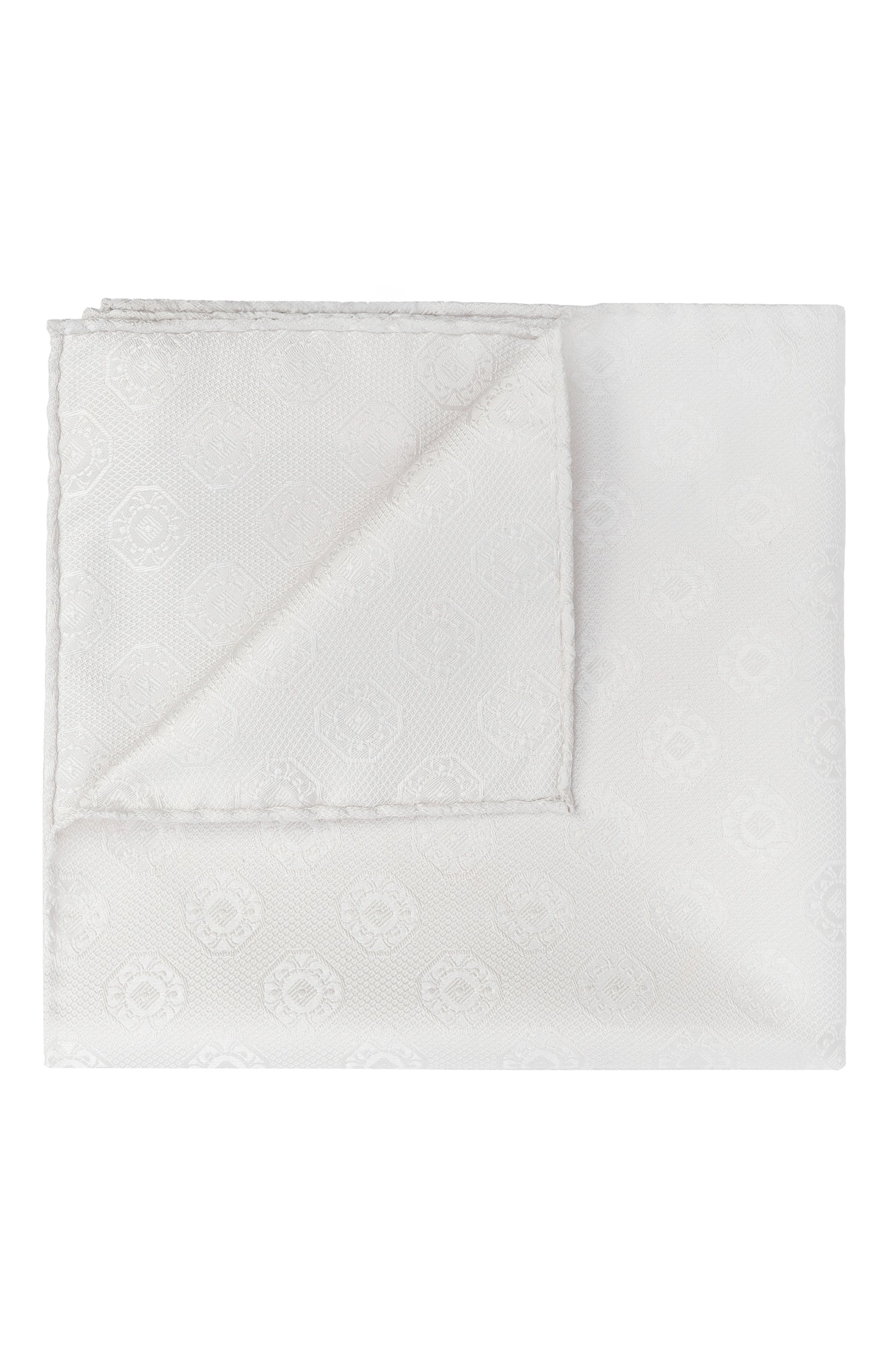 Шелковый платок BRUNELLO CUCINELLI молочного цвета по цене 29050 руб., арт. MX8740091, фото 1 Шелковый платок BRUNELLO CUCINELLI, арт. MX8740091, фото 1