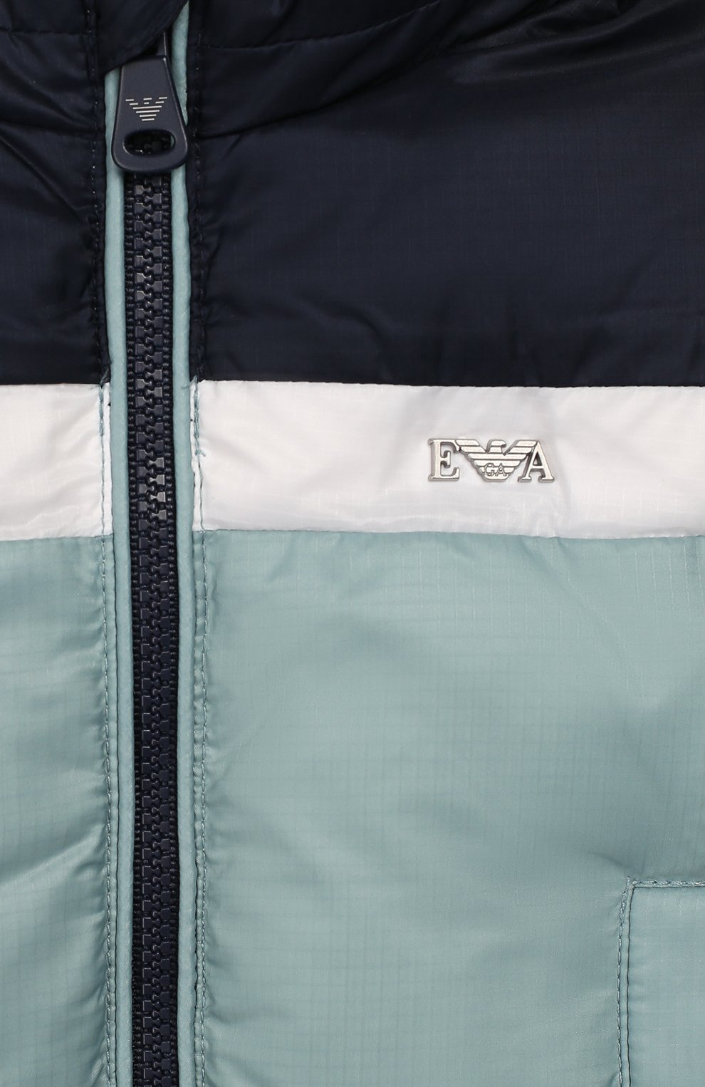 Утепленный жилет EMPORIO ARMANI голубого цвета по цене 19250 руб., арт. 6GHBJ1/1NUFZ, фото 3 Утепленный жилет EMPORIO ARMANI, арт. 6GHBJ1/1NUFZ, фото 3