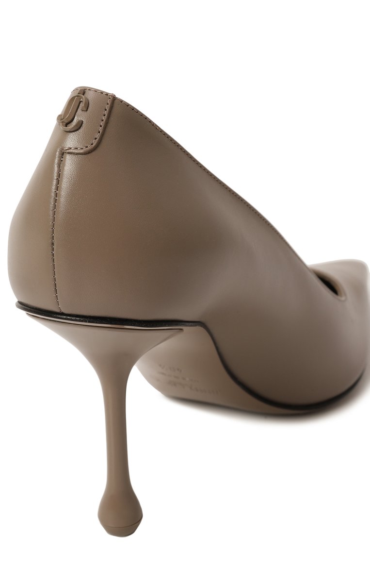 Женские кожаные туфли ixia 80 JIMMY CHOO темно-бежевого цвета, арт. IXIA 80/CLF | Фото 7 (Материал сплава: Проставлено; Каблук тип: Шпилька; Подошва: Плоская; Материал внутренний: Натуральная кожа; Каблук высота: Высокий; Материал внешний: Натуральная кожа; Драгоценные камни: Проставлено)