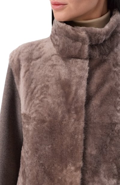 Комбинированное пальто MVST серого цвета по цене 439500 руб., арт. M26.CFW.L474.1/MERINILL0 ASTRAGAN 12835+PIACENZA 7, фото 5 Комбинированное пальто MVST, арт. M26.CFW.L474.1/MERINILL0 ASTRAGAN 12835+PIACENZA 7, фото 5