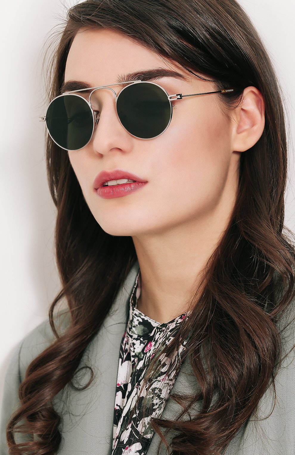 Солнцезащитные очки GIVENCHY серебряного цвета по цене 17600 руб., арт. 7054 010, фото 2 Солнцезащитные очки GIVENCHY, арт. 7054 010, фото 2