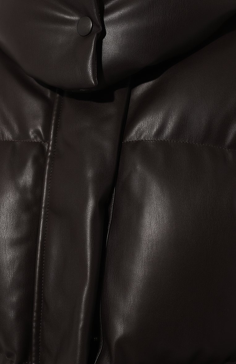Женский пуховик STELLA MCCARTNEY коричневого цвета, арт. 680119/3BU393 | Фото 5 (Длина (верхняя одежда): Короткие; Материал подклада: Вискоза; Рукава: Длинные; Материал сплава: Проставлено; Материал внешний: Синтетический материал; Драгоценные камни: Проставлено; Стили: Кэжуэл; Кросс-КТ: Пуховик)