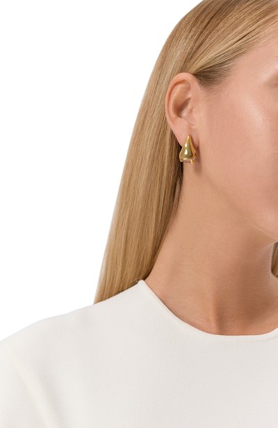 Серьги BOTTEGA VENETA золотого цвета по цене 134500 руб., арт. 815892/V0GDM, фото 2 Серьги BOTTEGA VENETA, арт. 815892/V0GDM, фото 2