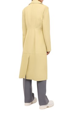 Женский кожаный плащ JIL SANDER желтого цвета, арт. JSWS651076-WSL01010 | Фото 4 (Рукава: Длинные; Региональные ограничения белый список (Axapta Mercury): RU; Материал сплава: Проставлено; Стили: Классический; Длина (верхняя одежда): Длинные; Материал внешний: Натуральная кожа; Драгоценные камни: П�роставлено; Женское Кросс-КТ: Замша и кожа; 1-2-бортные: Двубортные)