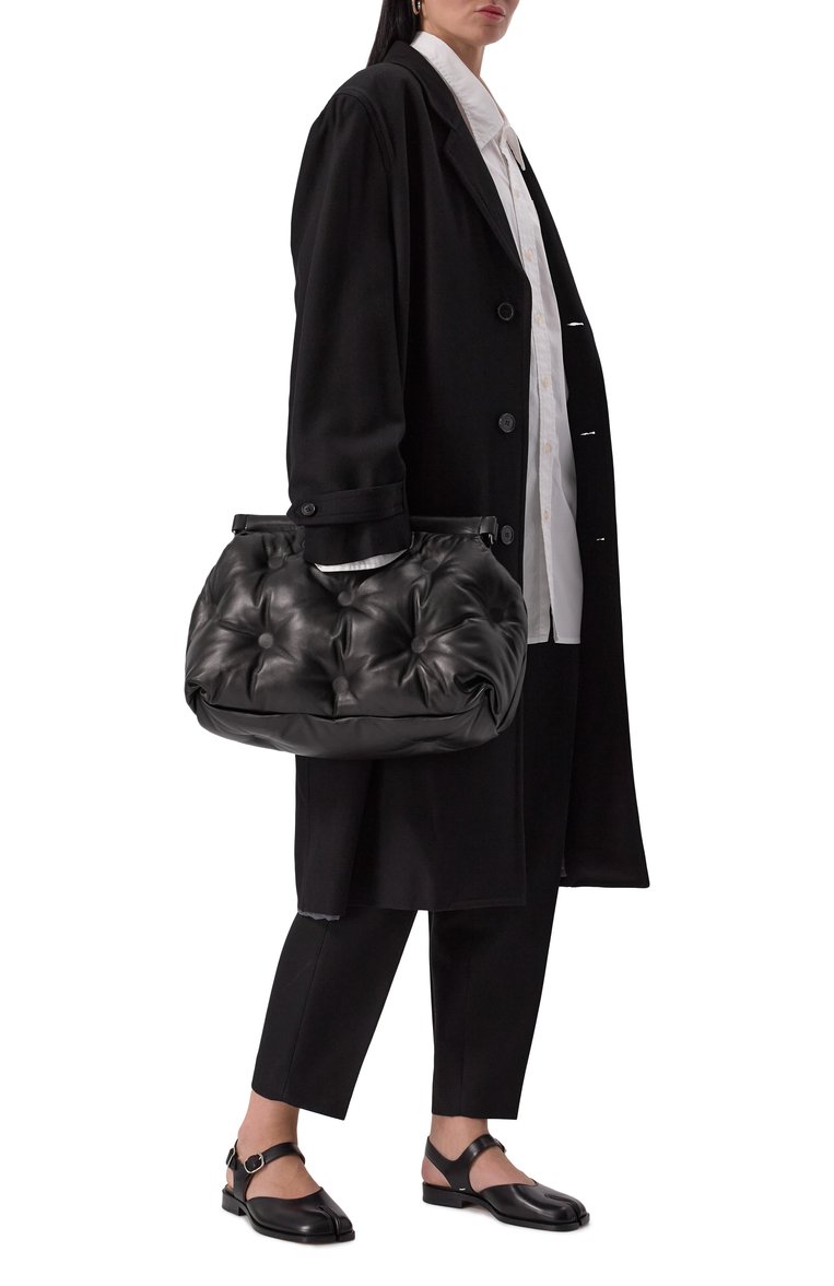 Женская сумка glam slam classique medium MAISON MARGIELA черного цвета, арт. SB1WG0034/P4300 | Фото 7 (Ремень/цепочка: На ремешке; Материал: Натуральная кожа; Размер: medium; Автоматизация состава: Проставлено; Автоматизация ТО: Проставлено)