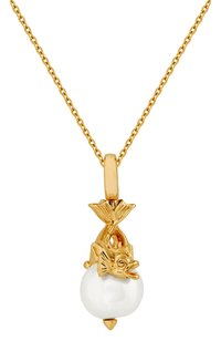 Кулон рыбы STEPHEN WEBSTER бесцветного цвета по цене 178250 руб., арт. 3021575, фото 1 Кулон рыбы STEPHEN WEBSTER, арт. 3021575, фото 1