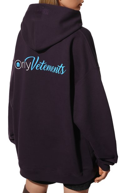 Хлопковое худи VETEMENTS фиолетового цвета по цене 71700 руб., арт. UA53HD160P 1605/W, фото 4 Хлопковое худи VETEMENTS, арт. UA53HD160P 1605/W, фото 4