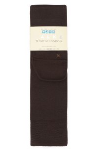 Темно-коричневый