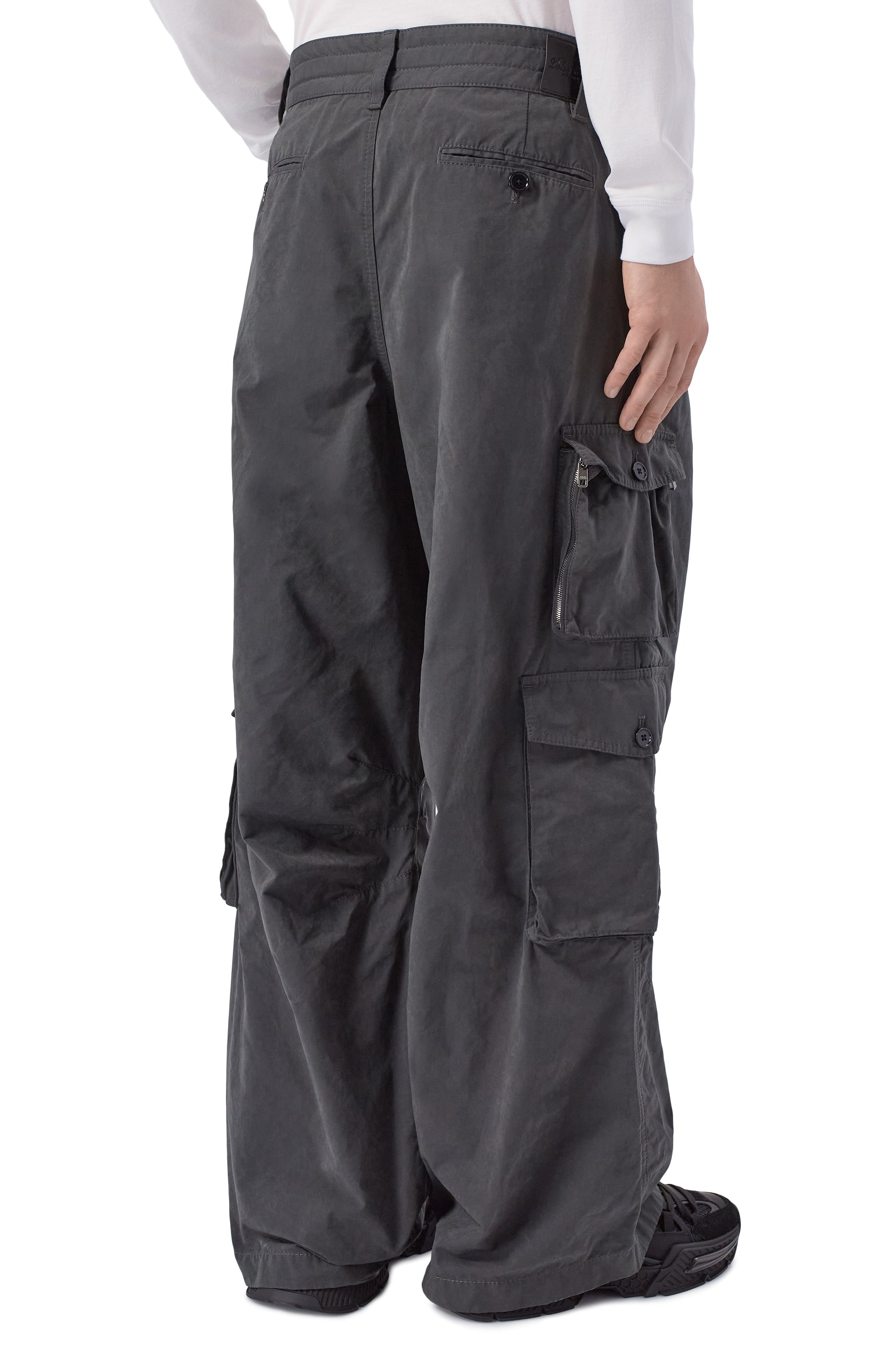 Брюки-карго DOLCE & GABBANA темно-серого цвета по цене 189500 руб., арт. GP15UT/GK056, фото 4 Брюки-карго DOLCE & GABBANA, арт. GP15UT/GK056, фото 4