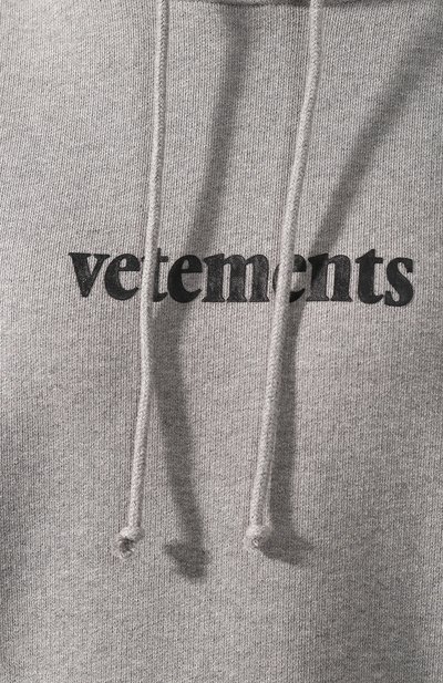 Хлопковое худи VETEMENTS серого цвета по цене 49350 руб., арт. SS20TR311 1620/W/GREY MELANGE, фото 5 Хлопковое худи VETEMENTS, арт. SS20TR311 1620/W/GREY MELANGE, фото 5