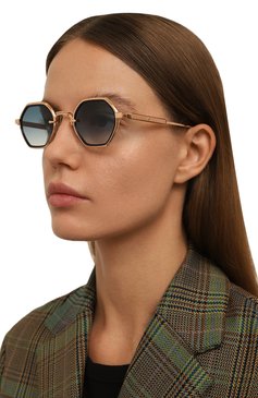 Женские солнцезащитные очки SATO EYEWEAR голубого цвета, арт. ARRAI-T/RG-1 | Фото 2 (Региональные ограничения белый список (Axapta Mercury): Не проставлено; Нос: Не проставлено; Материал: Металл, Пластик; Тип очков: С/з; Кросс-КТ: С/з-унисекс; Очки форма: Квадратные; Оптика Гендер: оптика-унисекс)