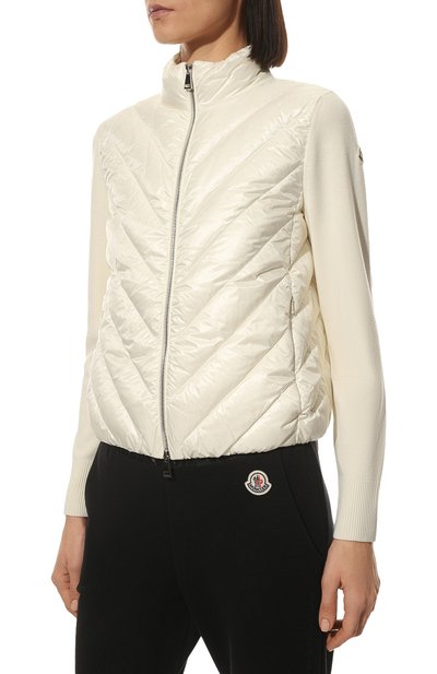 Кардиган MONCLER кремового цвета по цене 78500 руб., арт. H1-093-9B000-23-M1131, фото 3 Кардиган MONCLER, арт. H1-093-9B000-23-M1131, фото 3