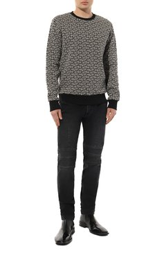 Мужской хлопковый свитшот BALMAIN черно-белого цвета, арт. YH1JQ040JB22 | Фото 2 (Рукава: Длинные; Длина (для топов): Стандартные; Принт: С принтом; Мужское Кросс-КТ: свитшот-одежда; Материал сплава: Проставлено; Материал внешний: Хлопок; Драгоценные камни: Проставлено; Стили: Кэжуэл)