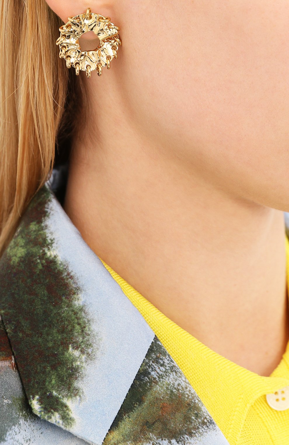 Серьги anouck CHLOÉ золотого цвета по цене 47550 руб., арт. CHC20UFE78CB7, фото 2 Серьги anouck CHLOÉ, арт. CHC20UFE78CB7, фото 2