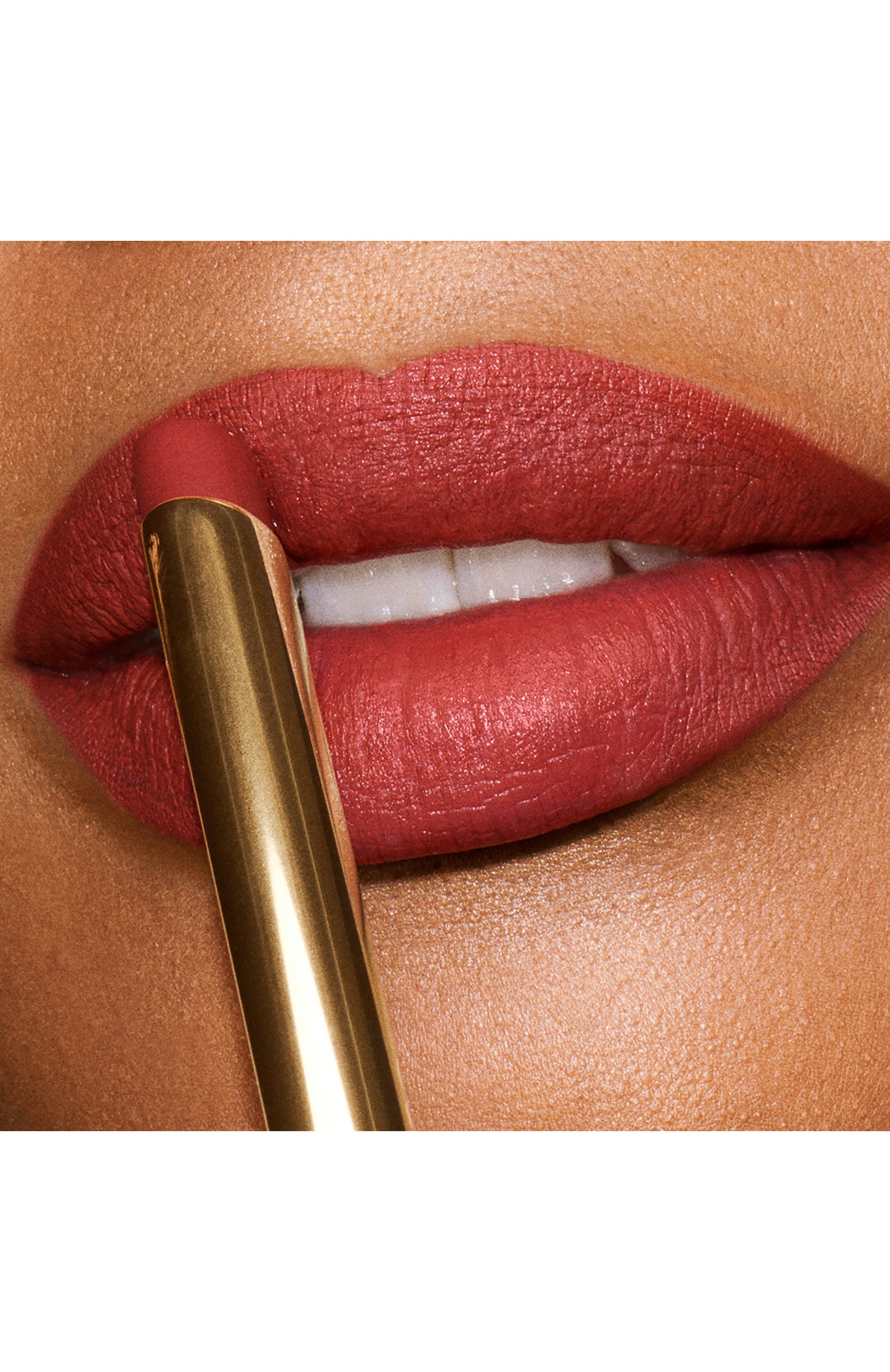 Матовая губная помада pure color explicit silk matte lipstick, оттенок 110 wrong place, right time (0,7ml) ESTÉE LAUDER цвета по цене 4600 руб., арт. G7Y9-01, фото 3 Матовая губная помада pure color explicit silk matte lipstick, оттенок 110 wrong place, right time (0,7ml) ESTÉE LAUDER, арт. G7Y9-01, фото 3