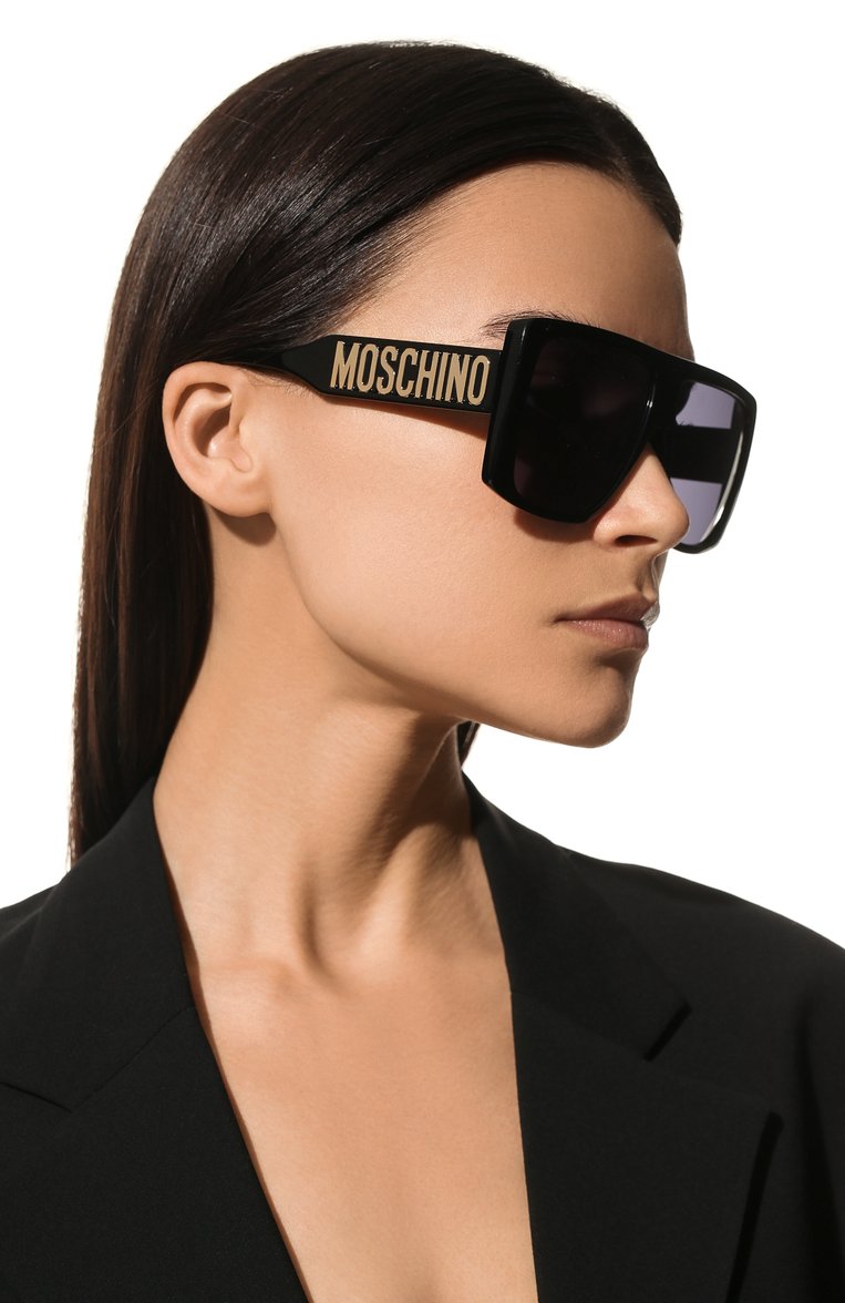 Женские солнцезащитные очки MOSCHINO черного цвета, арт. M0S119 807 IR | Фото 2 (Тип очков: С/з; Нос: Не проставлено; Региональные ограничения белый список (Axapta Mercury): Не проставлено; Материал: Пластик; Оптика Гендер: оптика-женское; Очки форма: Маска, Креативные)