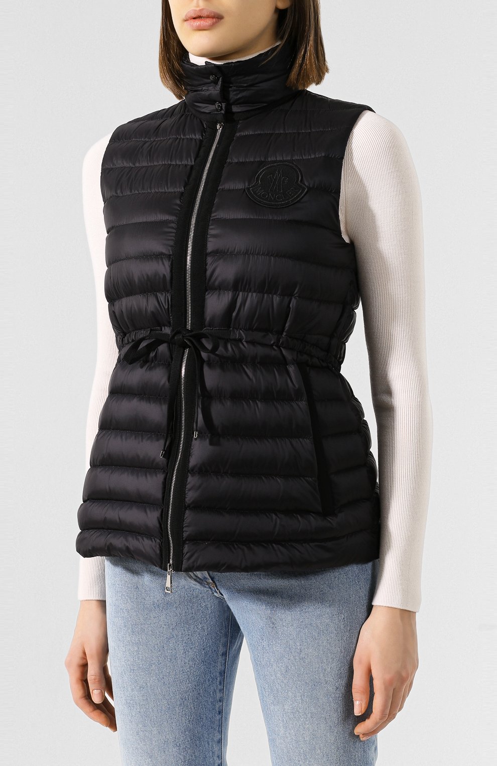Пуховый жилет azur MONCLER черного цвета по цене 57400 руб., арт. F1-093-1A103-00-C0355, фото 3 Пуховый жилет azur MONCLER, арт. F1-093-1A103-00-C0355, фото 3