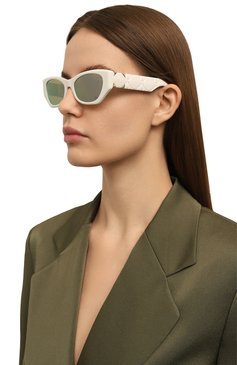 Женские солнцезащитные очки DIOR EYEWEAR белого цвета, арт. LADY 95.22 B1I 95F7 | Фото 2 (Региональные ограничения белый список (Axapta Mercury): Не проставлено; Нос: Не проставлено; Материал: Пластик; Тип очков: С/з; Оптика Гендер: оптика-женское; Очки форма: Cat-eye)